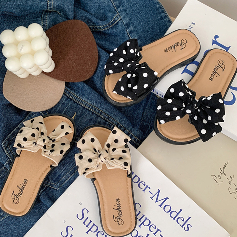 Kids Indoor Outdoor Slippers - شباشب أطفال أنيقة بتصميم فيونكة، صنادل
