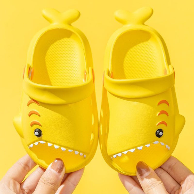 صنادل أطفال للأطفال على شكل قر - مراجعة Kids Indoor Outdoor Slippers وسعره