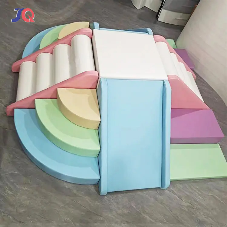 معدات لعب ناعمة للأطفال بألوان - مراجعة Kids Outdoor Ball وسعره